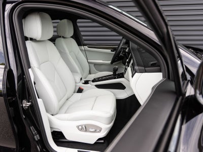 2026 Porsche Macan Macan GTS