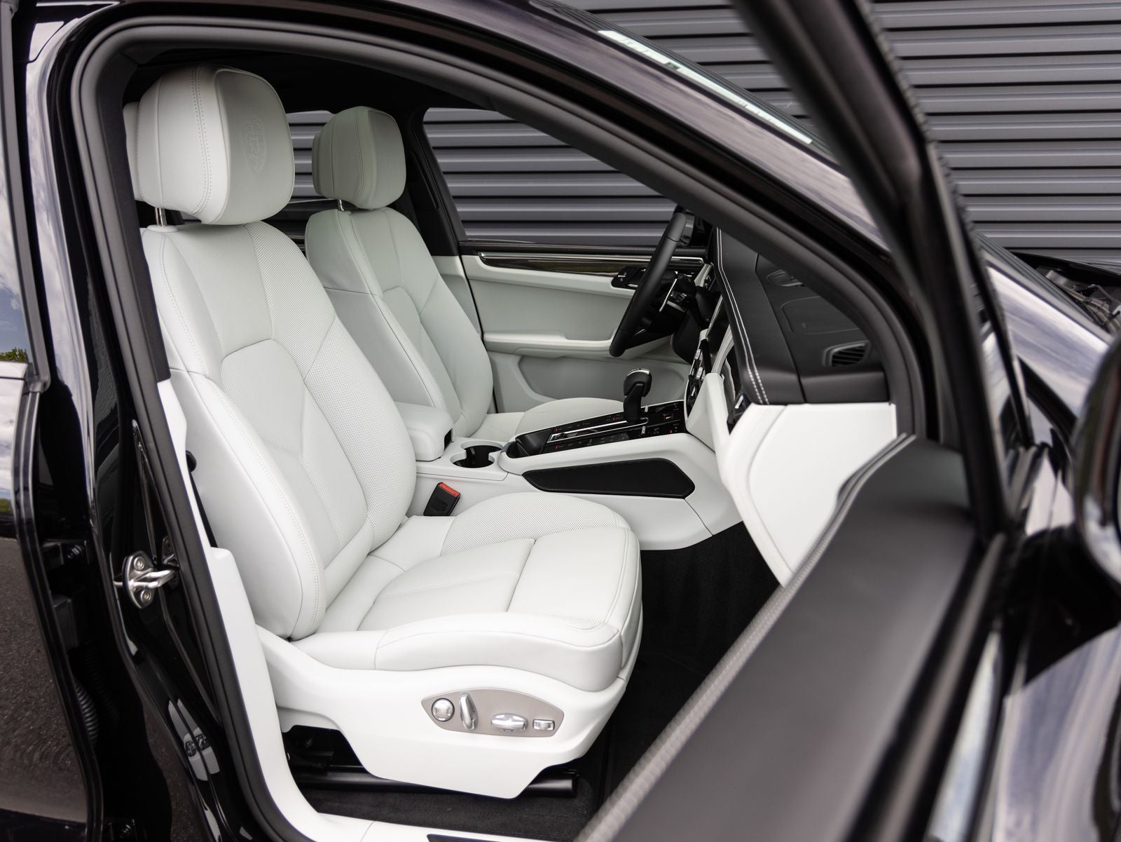 2026 Porsche Macan Macan GTS