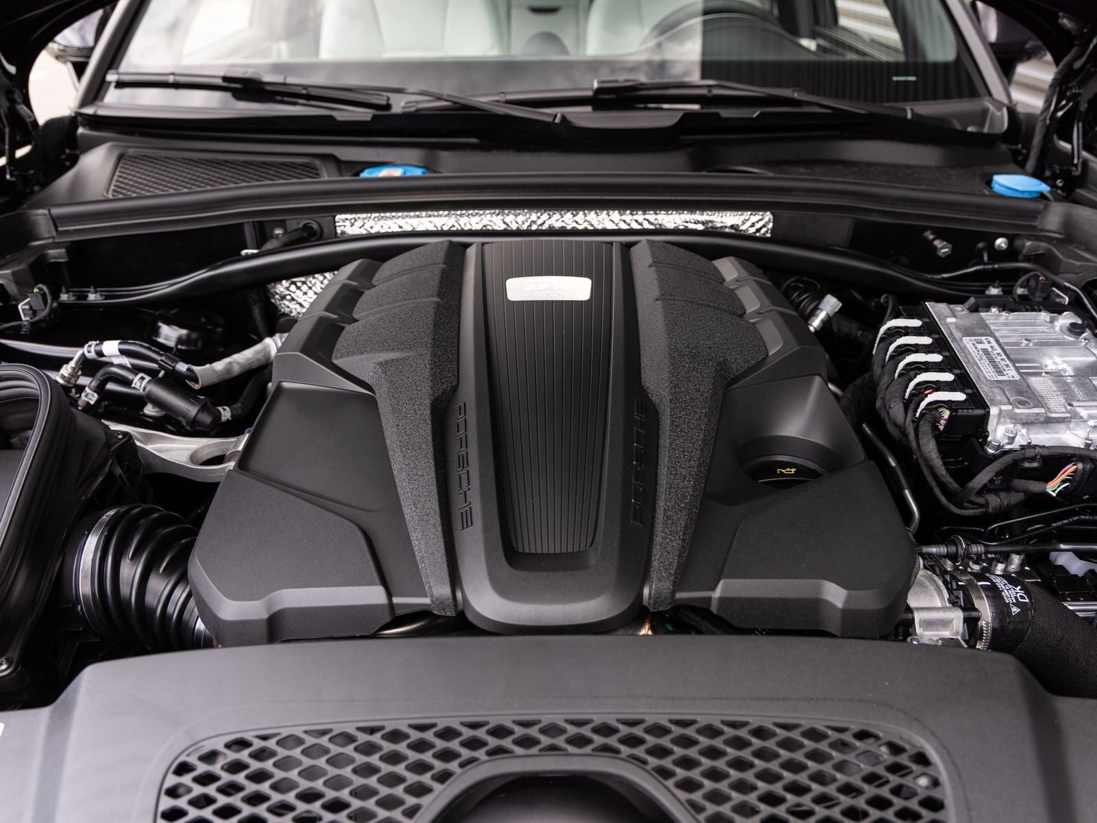 2026 Porsche Macan Macan GTS