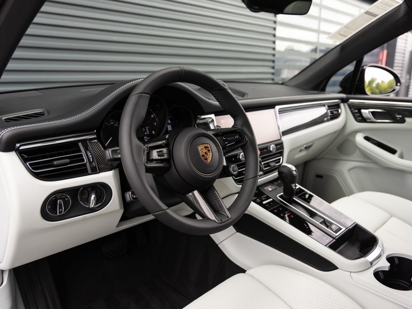 2026 Porsche Macan Macan GTS