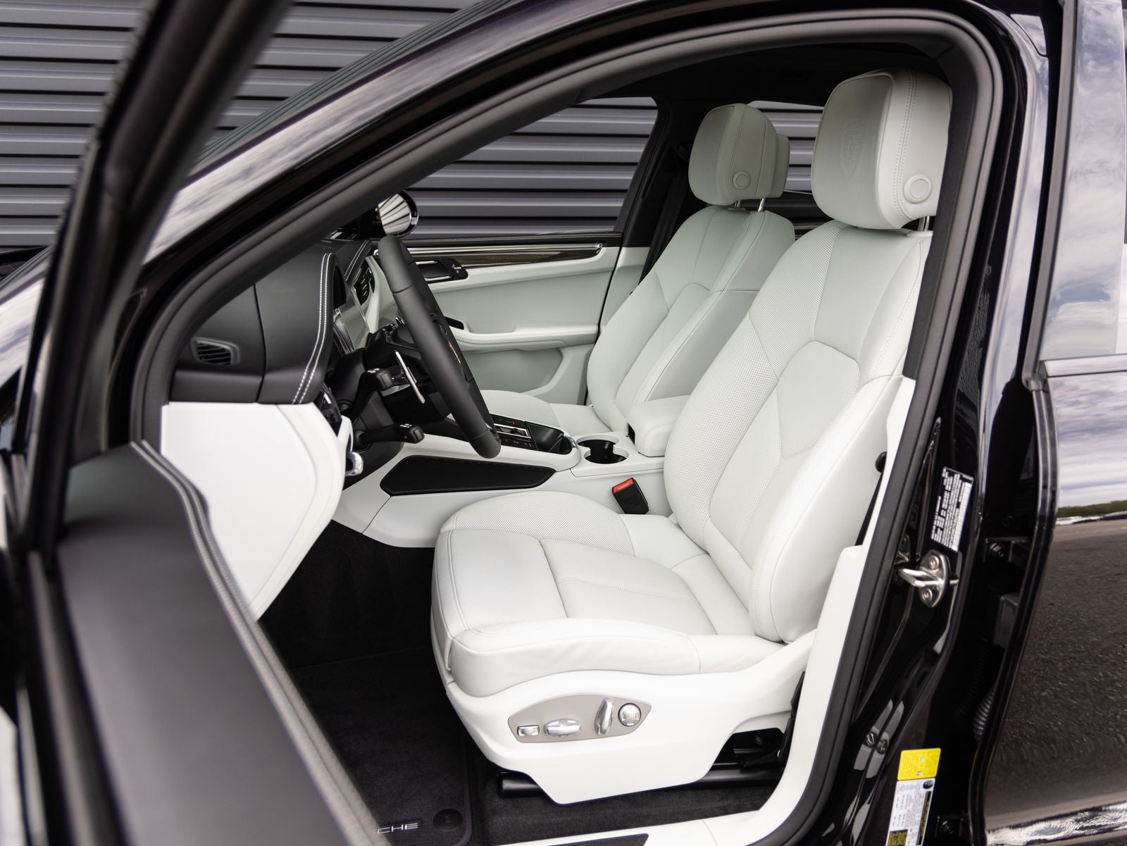 2026 Porsche Macan Macan GTS