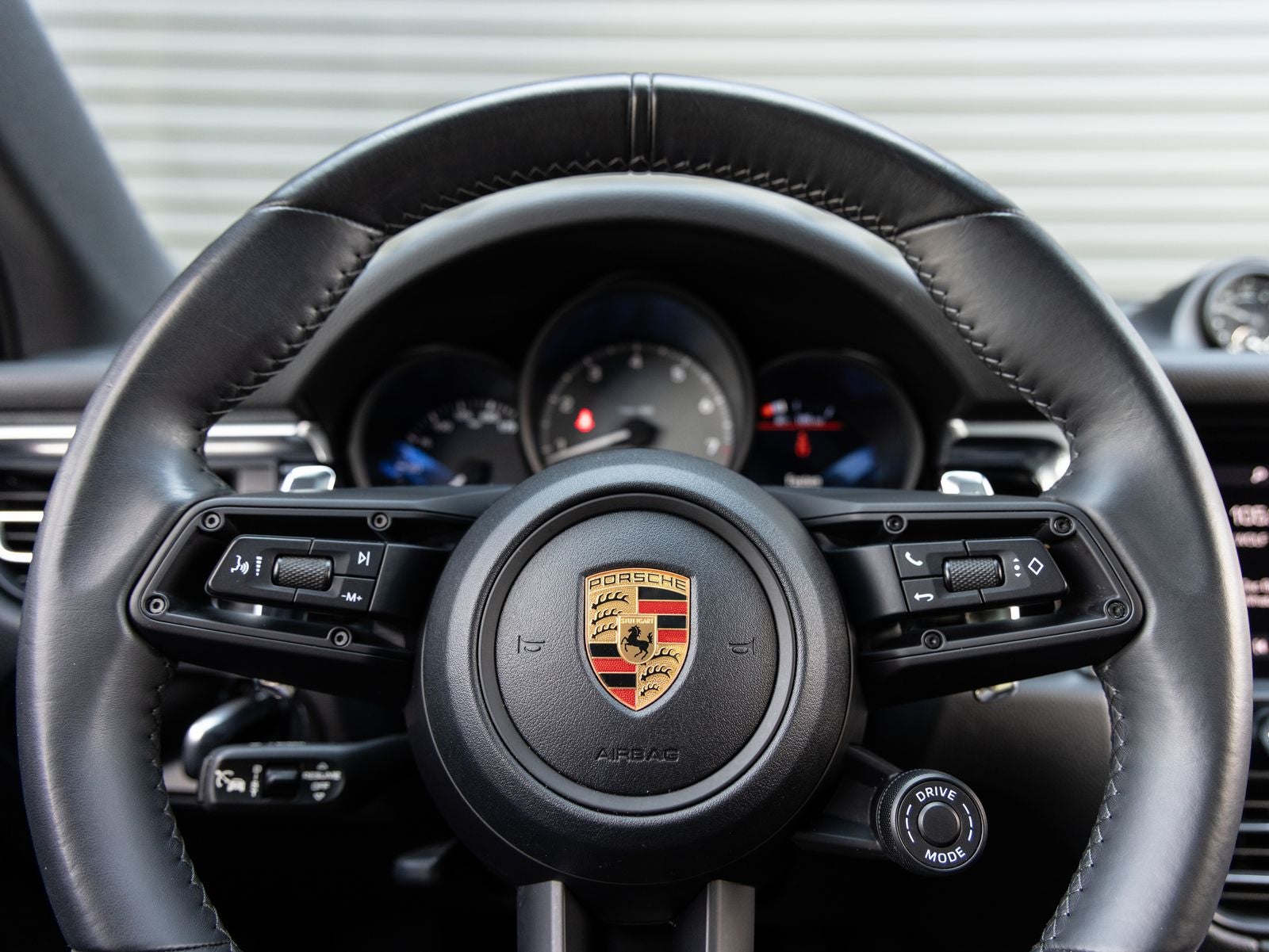 2023 Porsche Macan Macan S