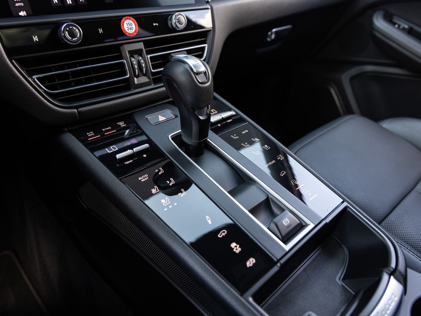 2023 Porsche Macan Macan S
