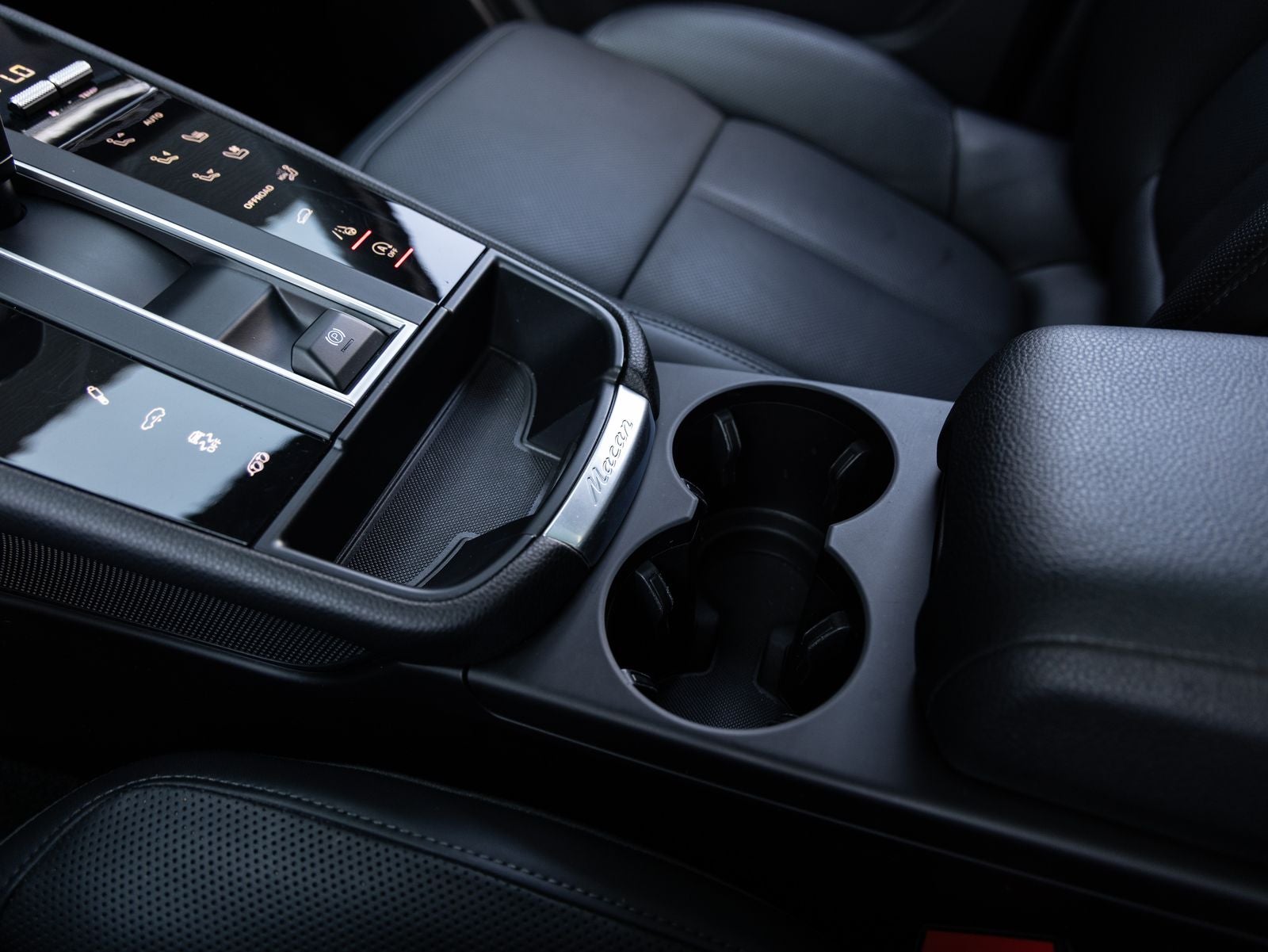 2023 Porsche Macan Macan S