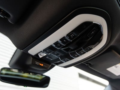 2023 Porsche Macan Macan S