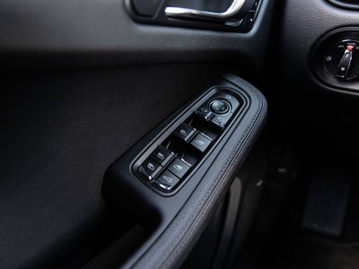 2023 Porsche Macan Macan S