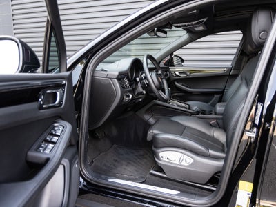 2023 Porsche Macan Macan S