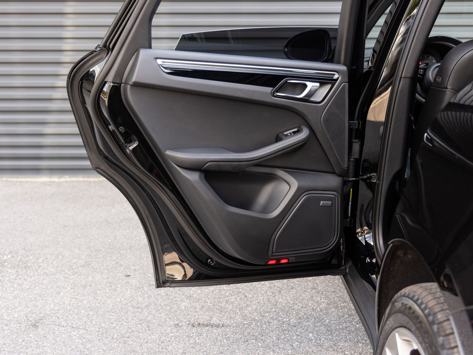 2023 Porsche Macan Macan S