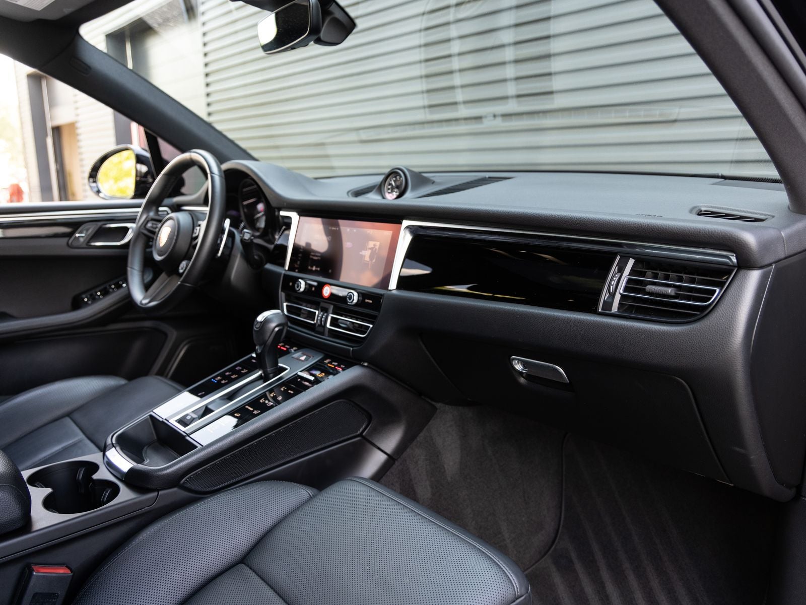 2023 Porsche Macan Macan S