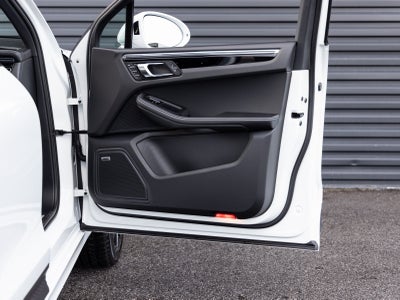 2026 Porsche Macan Macan S