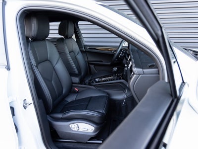 2026 Porsche Macan Macan S