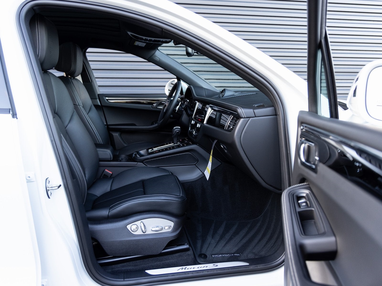 2026 Porsche Macan Macan S