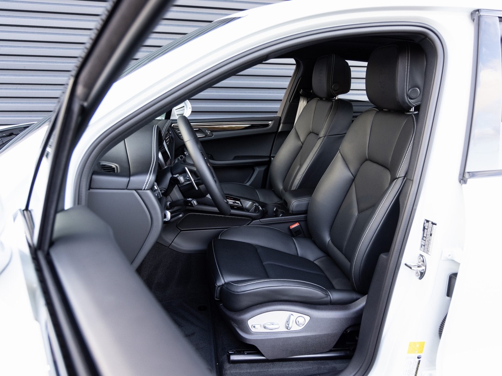 2026 Porsche Macan Macan S