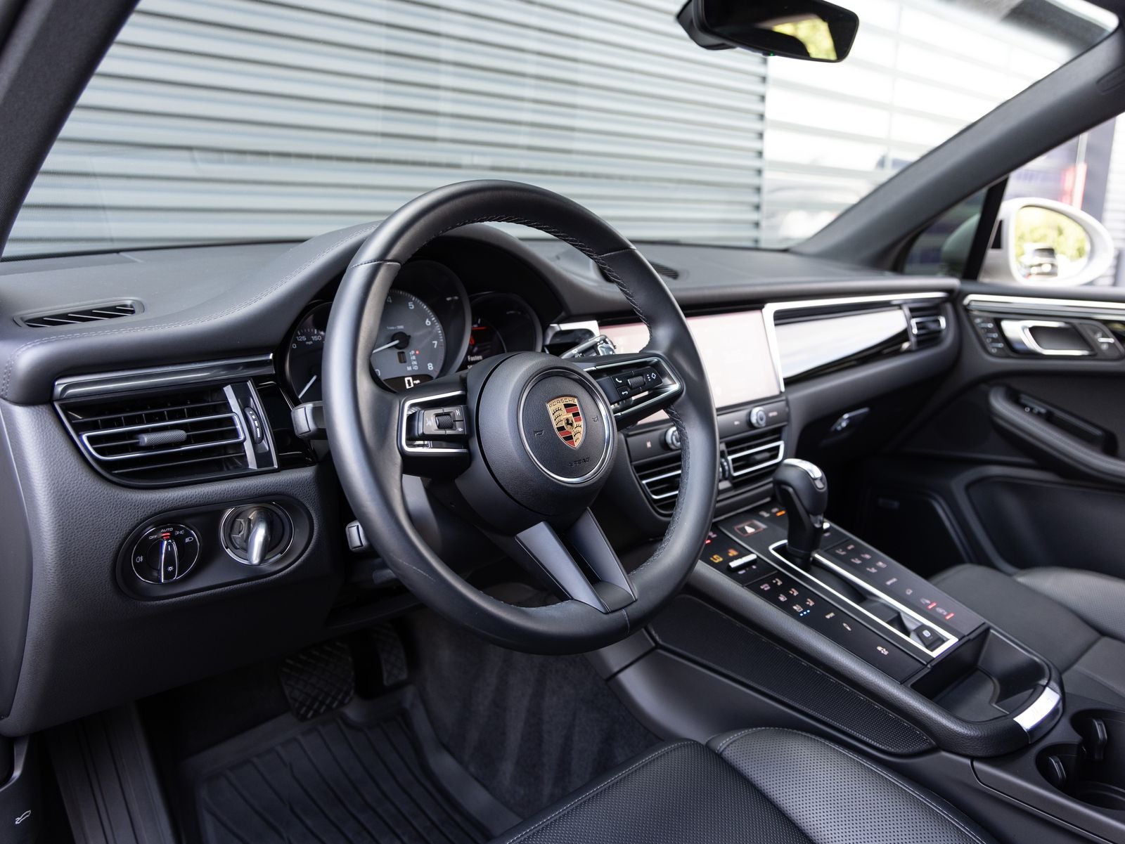 2024 Porsche Macan S