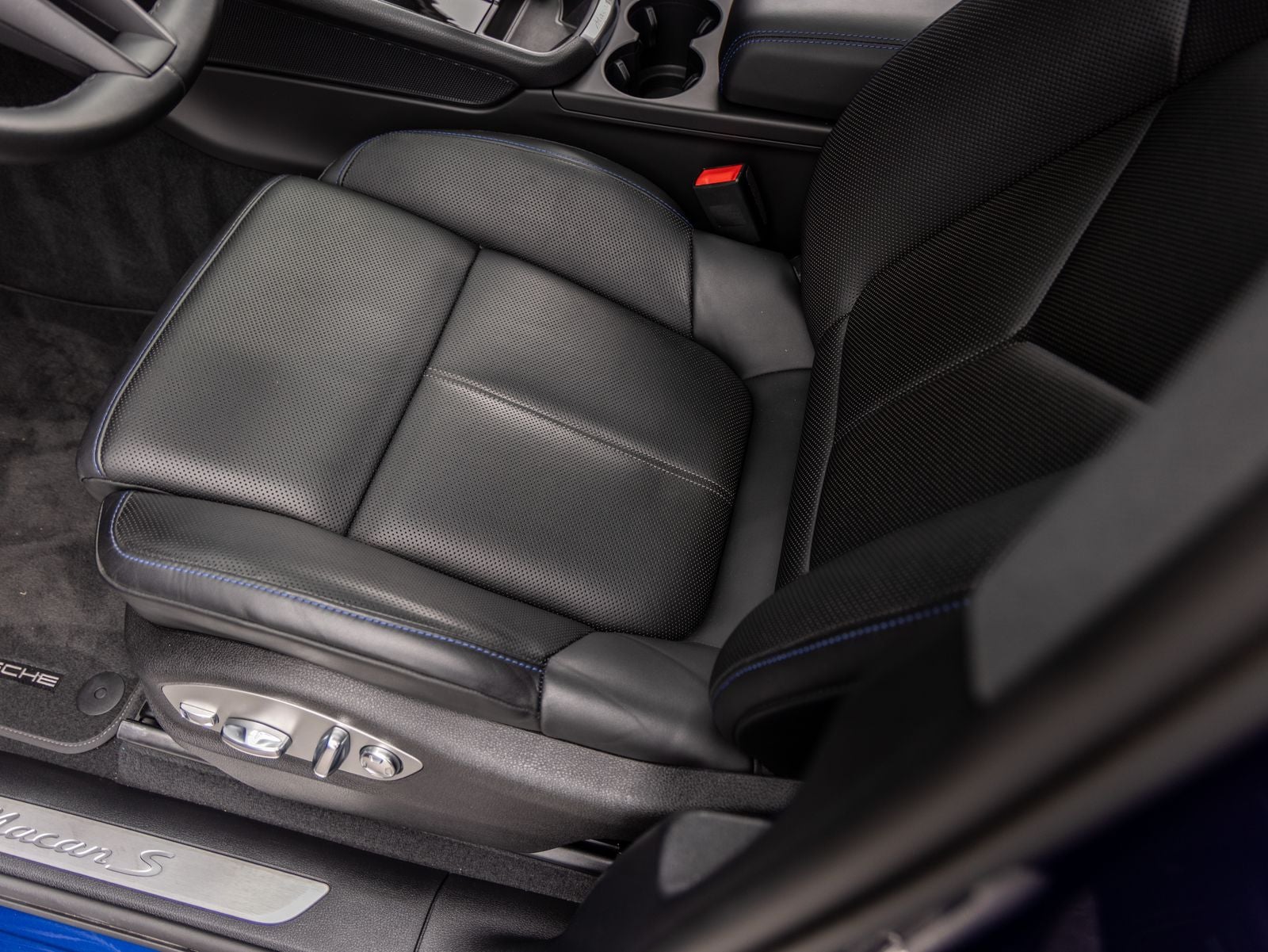 2025 Porsche Macan Macan S
