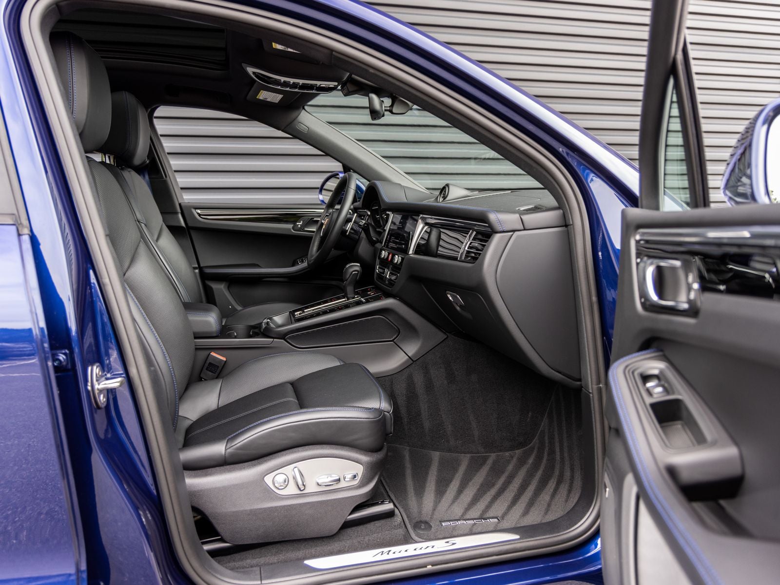 2025 Porsche Macan Macan S