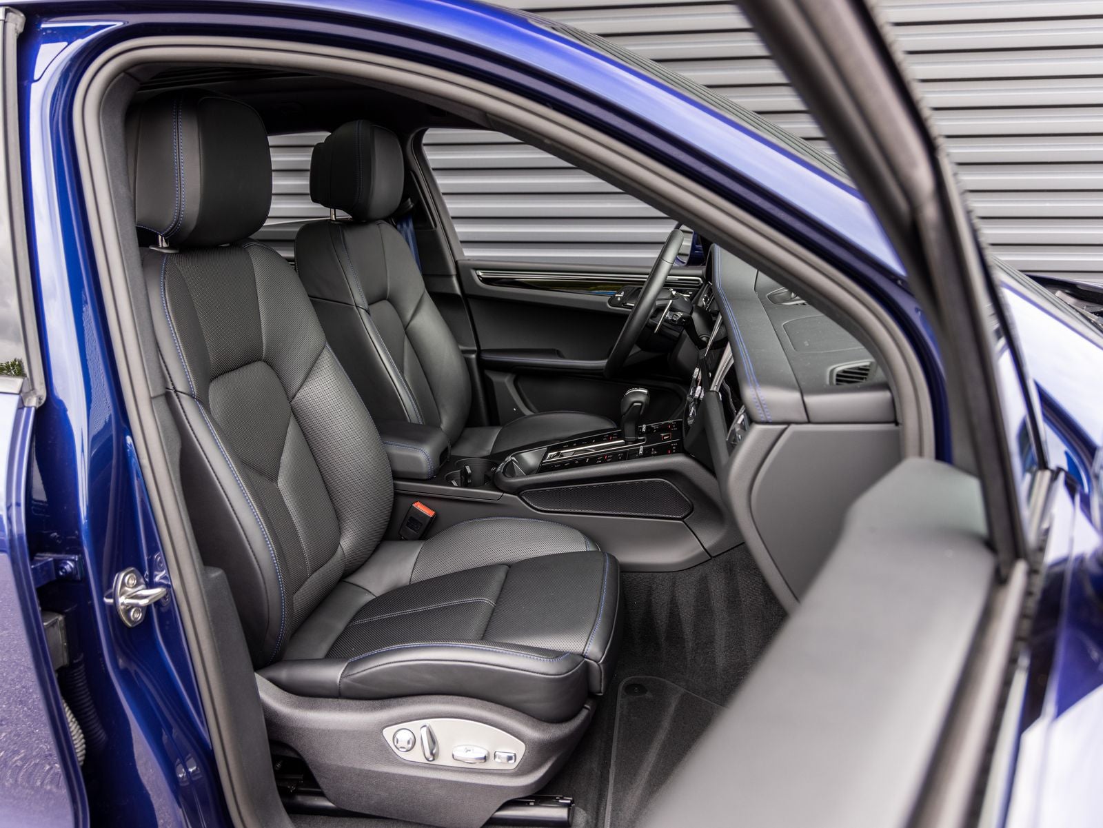 2025 Porsche Macan Macan S