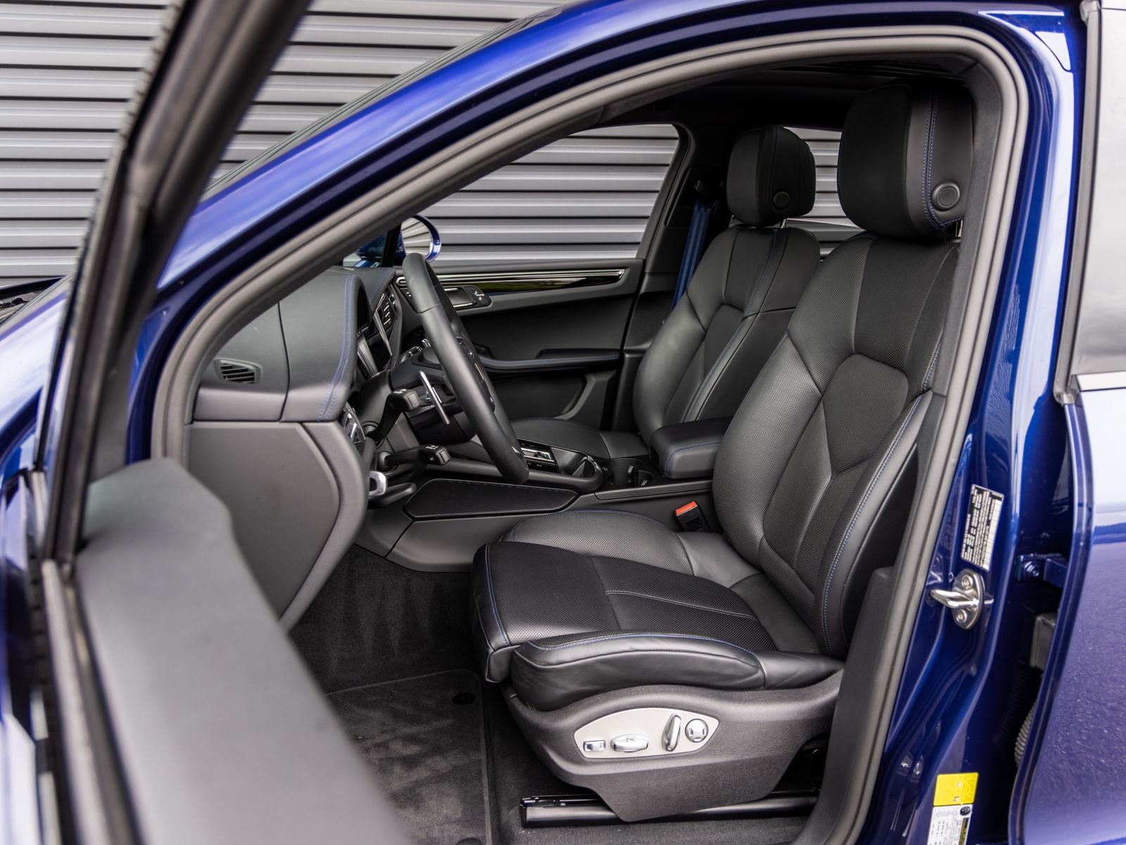 2025 Porsche Macan Macan S