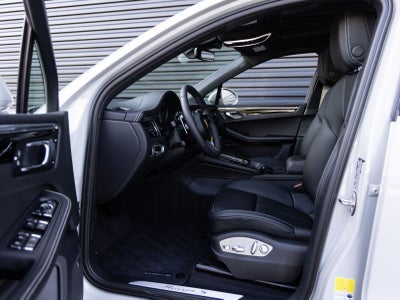 2026 Porsche Macan Macan S