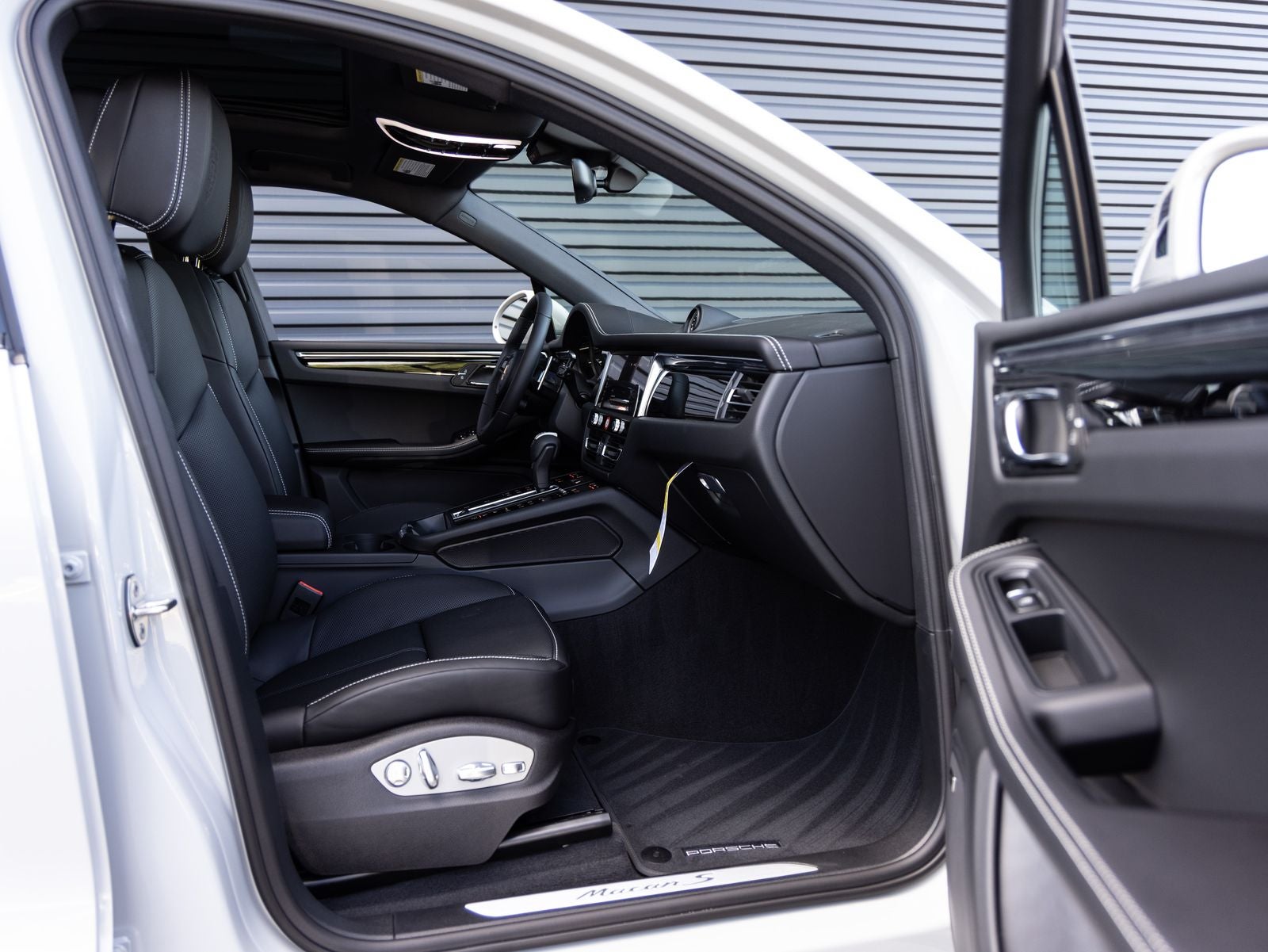 2026 Porsche Macan Macan S