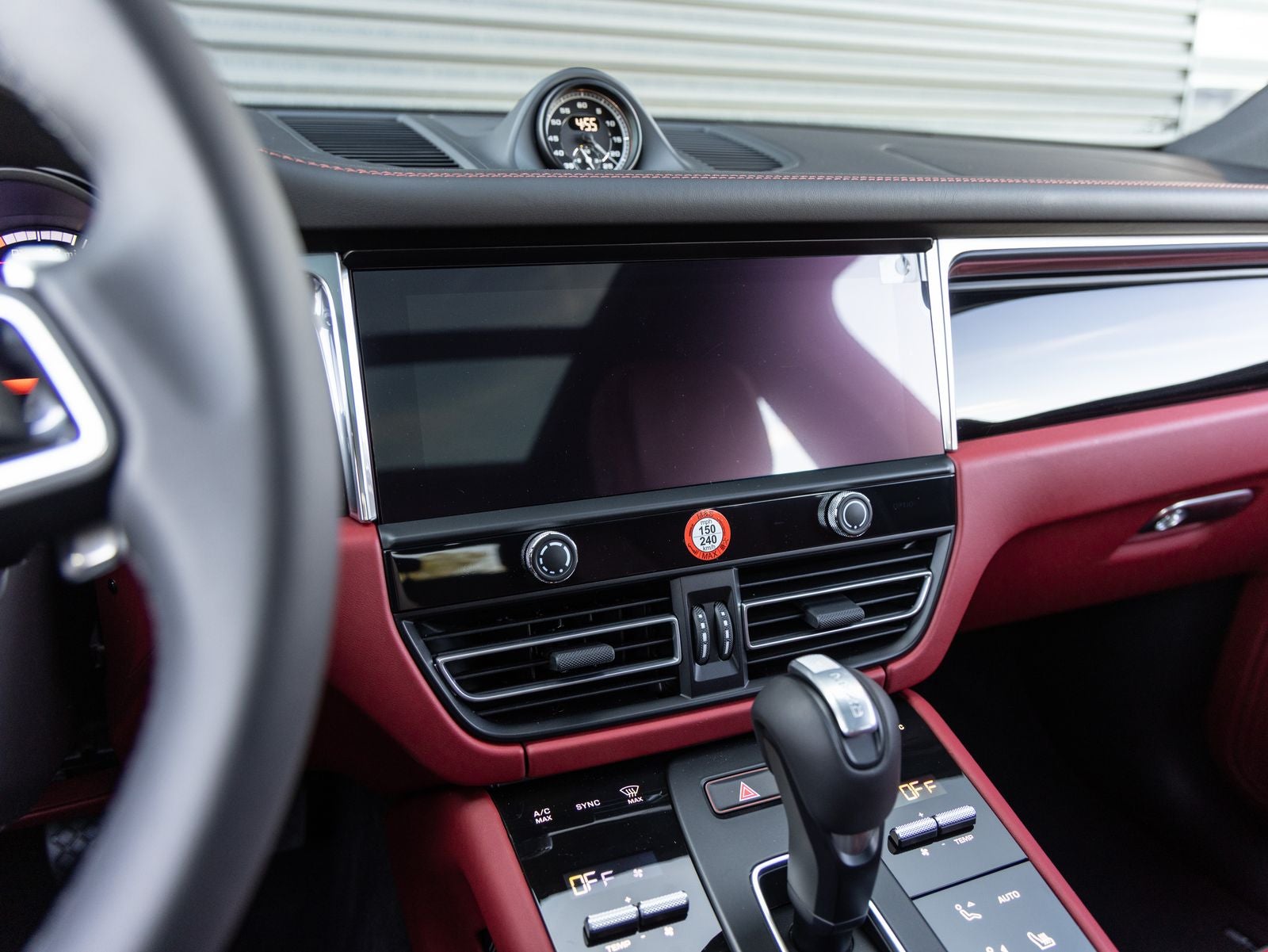 2025 Porsche Macan S