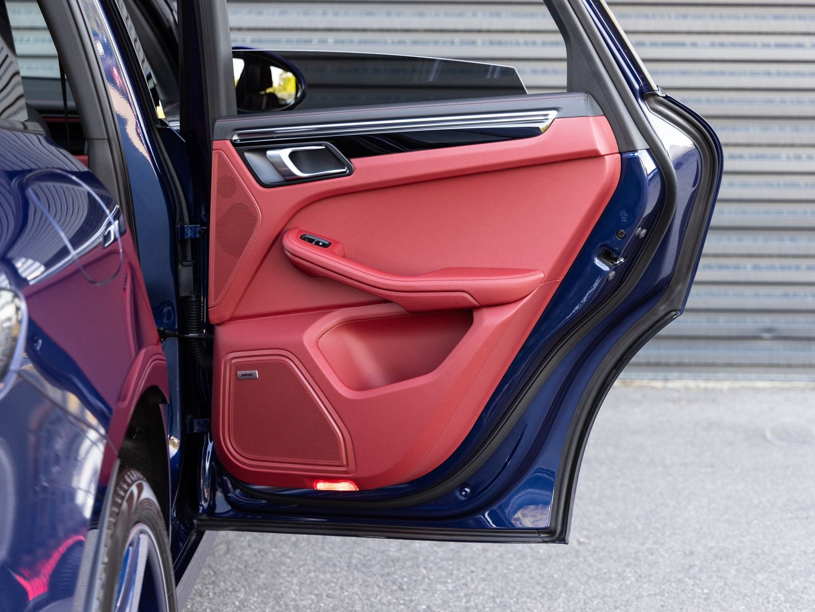 2025 Porsche Macan S