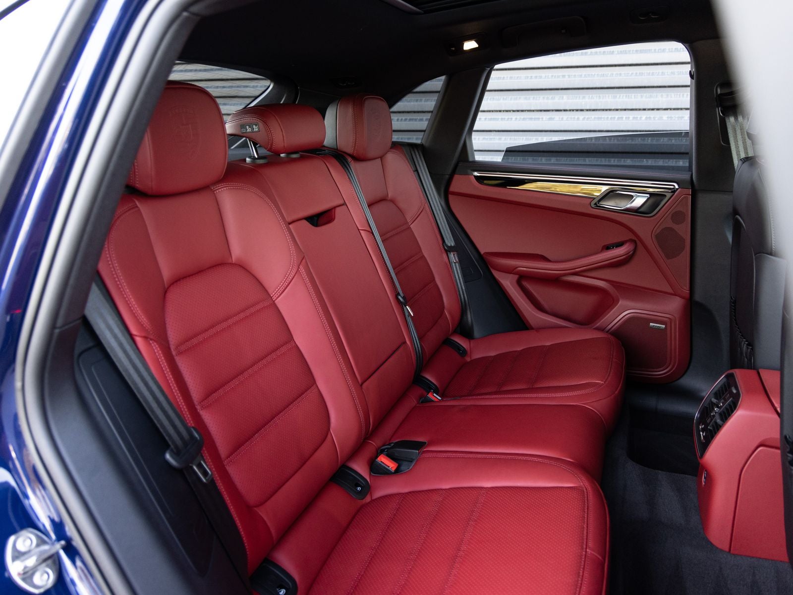 2025 Porsche Macan S