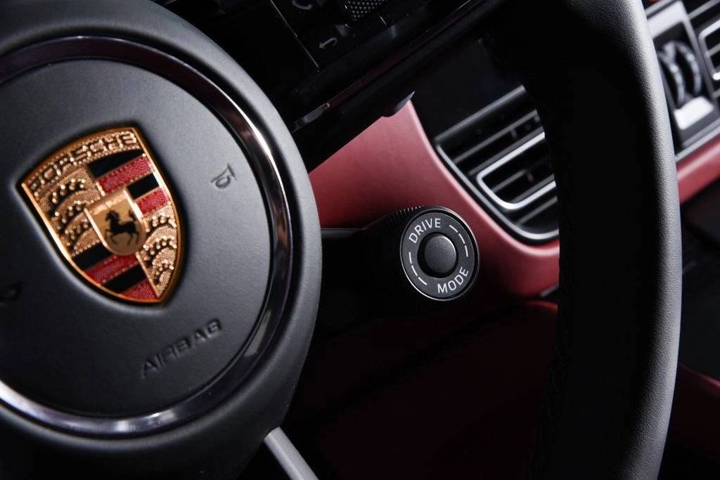 2025 Porsche Macan Macan S