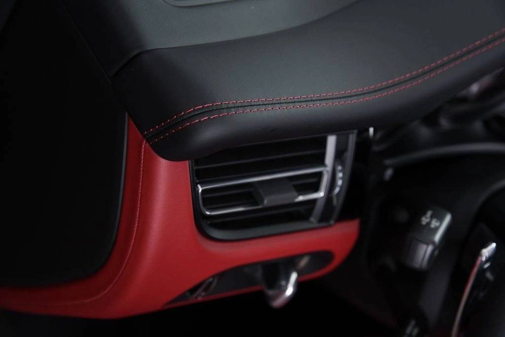 2025 Porsche Macan Macan S