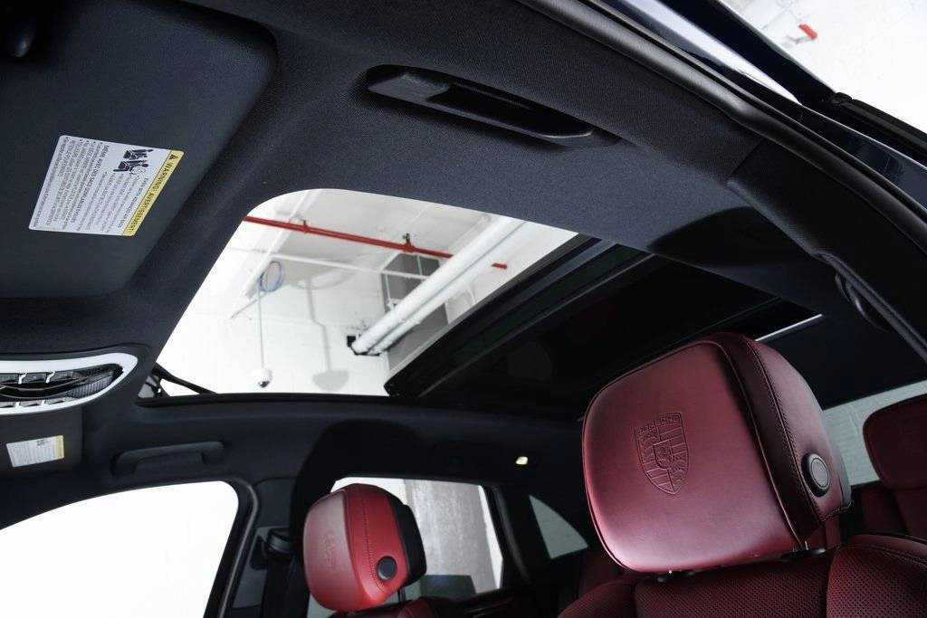 2025 Porsche Macan Macan S