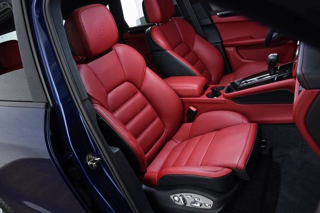 2025 Porsche Macan Macan S