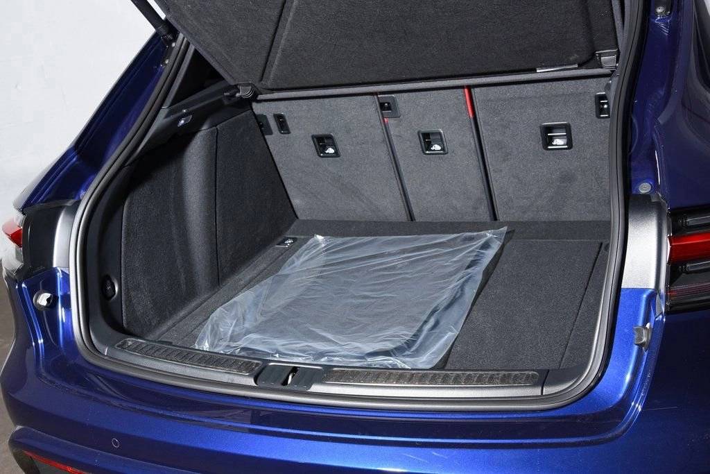 2025 Porsche Macan Macan S