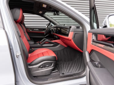 2026 Porsche Cayenne Cayenne GTS