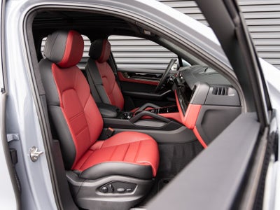 2026 Porsche Cayenne Cayenne GTS