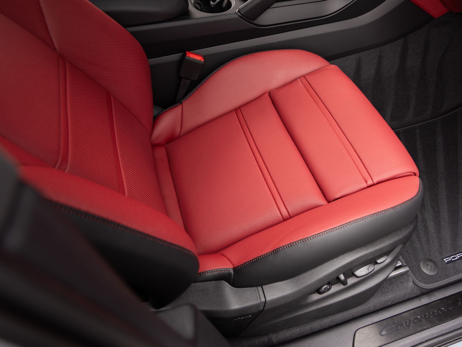 2026 Porsche Cayenne Cayenne GTS