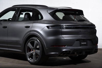 2025 Porsche Cayenne Cayenne GTS