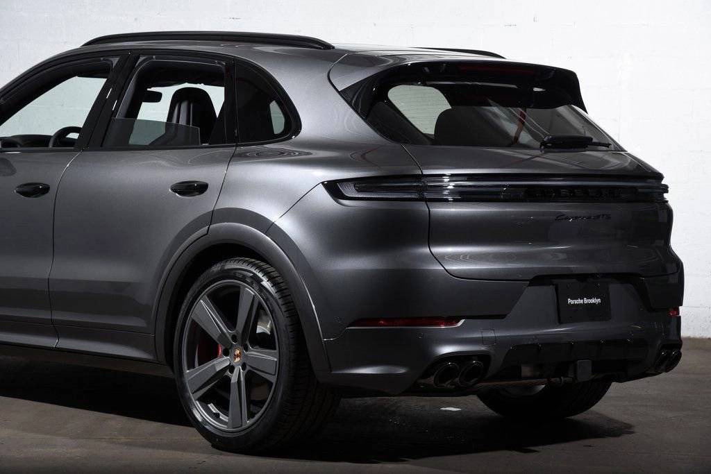 2025 Porsche Cayenne Cayenne GTS