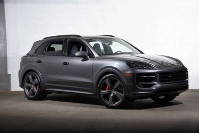 2025 Porsche Cayenne Cayenne GTS