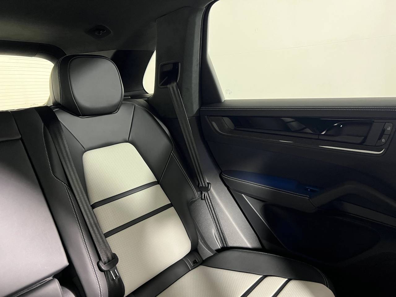 2026 Porsche Cayenne Cayenne GTS