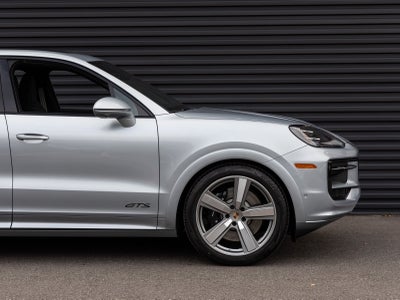 2026 Porsche Cayenne Cayenne GTS