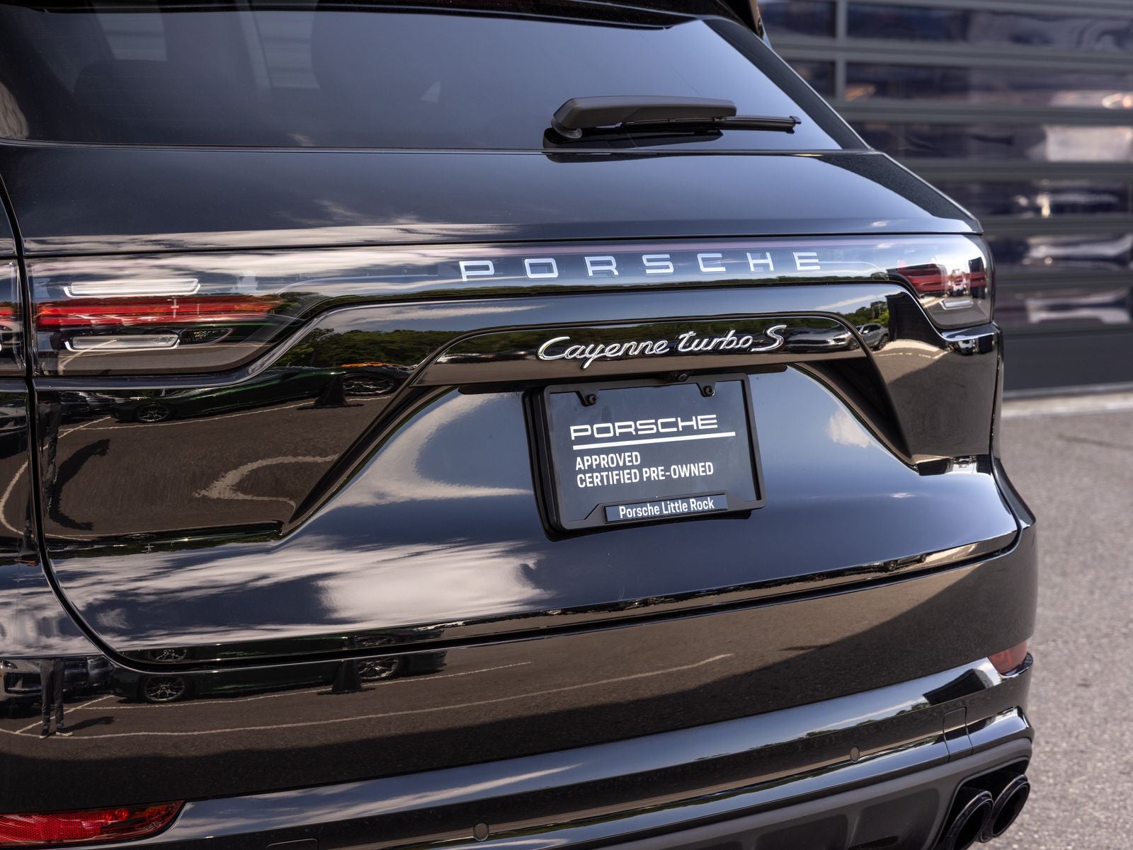 2023 Porsche Cayenne Turbo S E-Hybrid