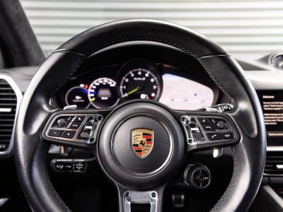 2023 Porsche Cayenne Turbo S E-Hybrid