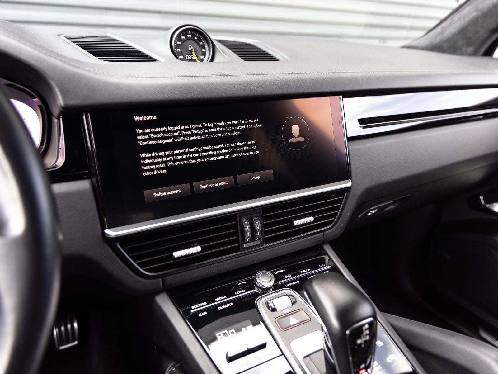 2023 Porsche Cayenne Turbo S E-Hybrid