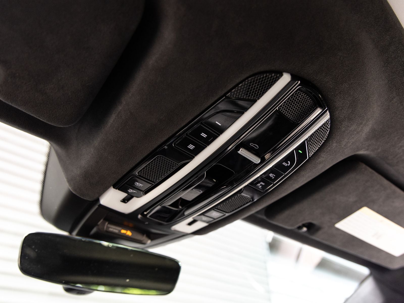 2023 Porsche Cayenne Turbo S E-Hybrid