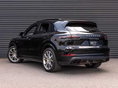 2023 Porsche Cayenne Turbo S E-Hybrid
