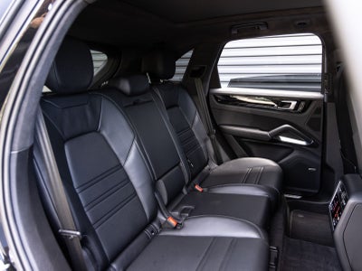 2023 Porsche Cayenne Turbo S E-Hybrid