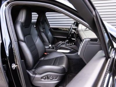 2023 Porsche Cayenne Turbo S E-Hybrid