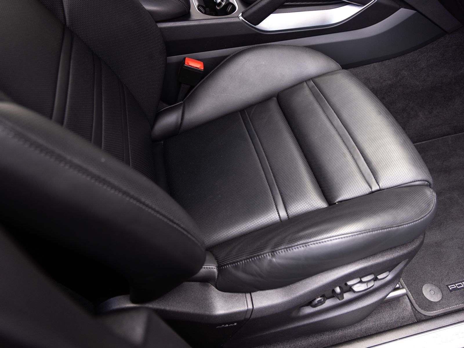 2023 Porsche Cayenne Turbo S E-Hybrid