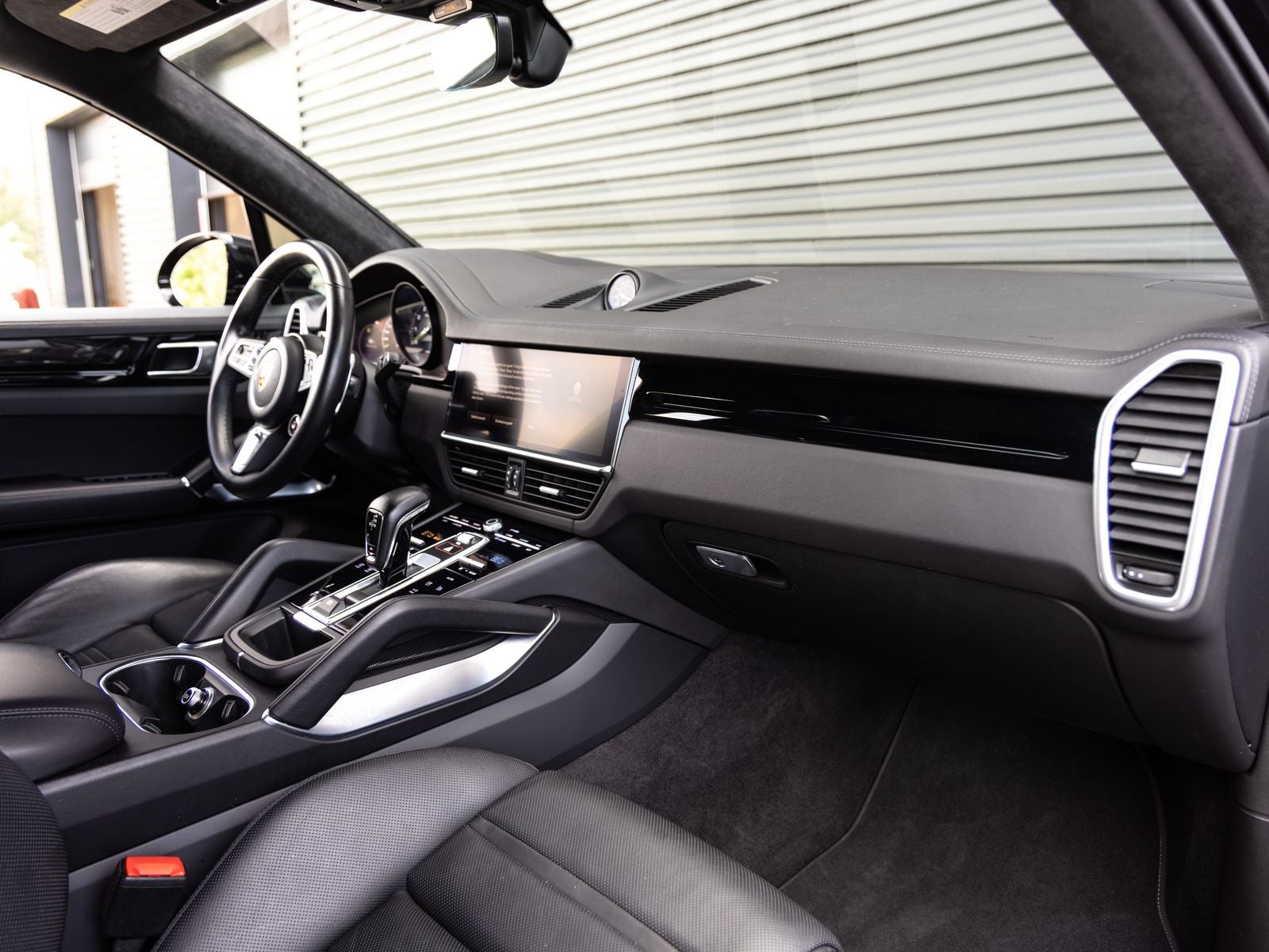 2023 Porsche Cayenne Turbo S E-Hybrid