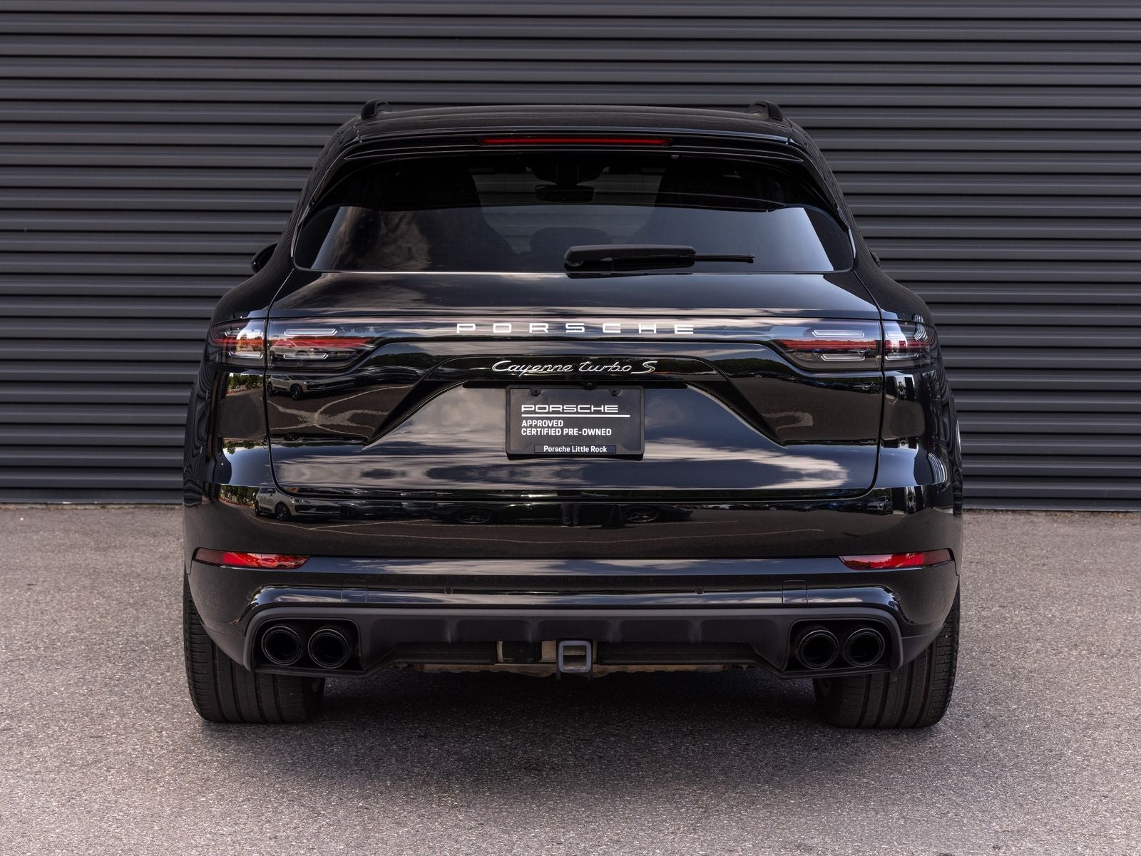 2023 Porsche Cayenne Turbo S E-Hybrid